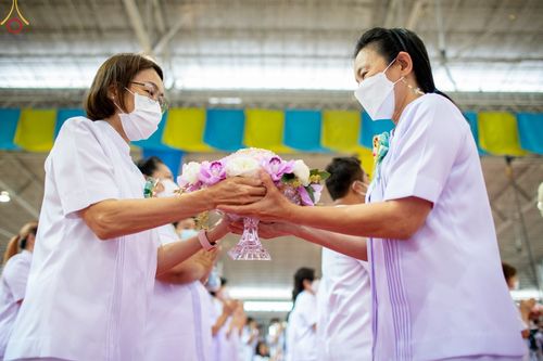 ภาพ No.77000:พิธีหล่อพระบรมพุทธเจ้า ในวันมาฆบูชา อาทิตย์ต้นเดือนที่ 6 มีนาคม พ.ศ. 2566 ณ วัดพระธรรมกาย จ.ปทุมธานี