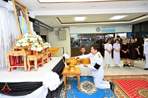 ภาพ No.260882:อำเภอคลองหลวง จัดพิธีสรงน้ำพระบรมศพ สมเด็จพระนางเจ้าสิริกิติ์ พระบรมราชินีนาถ พระบรมราชชนนีพันปีหลวง  ด้วยสำนึกในพระมหากรุณาธิคุณตราบนิจนิรันดร์ วันที่ 26 ตุลาคม พ.ศ. 2568 เวลา 09.30 น. ณ ที่ว่าการอำเภอคลองหลวง จังหวัดปทุมธานี