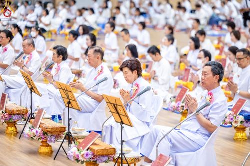 ภาพ No.138792:พิธีถวายกองทุนสนับสนุน การสร้างพระไตรปิฎกฉบับธรรมชัย และอนุรักษ์คัมภีร์ใบลาน น้อมบูชาธรรมหลวงพ่อธัมมชโย 80 ปี ณ ห้องแก้วสารพัดนึก 2 วัดพระธรรมกาย วันเสาร์ที่ 1 มิถุนายน พศ. 2567