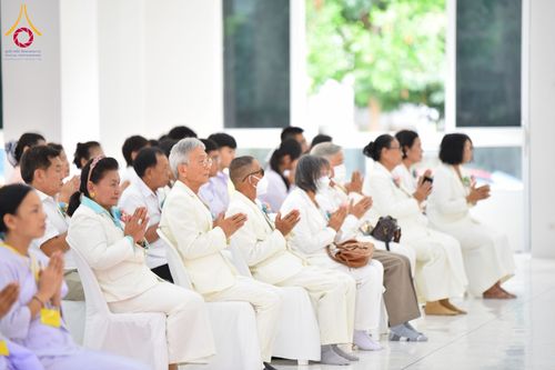 ภาพ No.152488:พิธียกฉัตรขาว 5 ชั้น กางกั้นถวายองค์พระประธาน อาคารปฏิบัติธรรมวัดสายสุวพรรณ ต.คลองสี่ อ.คลองหลวง จ.ปทุมธานี วันเสาร์ที่ 7 กันยายน พ.ศ. 2567