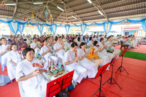 ภาพ No.258295:วันที่ 13 ตุลาคม พ.ศ. 2568 พิธีทอดกฐินสามัคคีทั่วไทย 30,000 วัด โดยคณะศิษยานุศิษย์ บูชาธรรม 81 ปี หลวงพ่อธัมมชโย ณ วัดทุ่งเจริญธรรม อ.อมก๋อย จ.เชียงใหม่