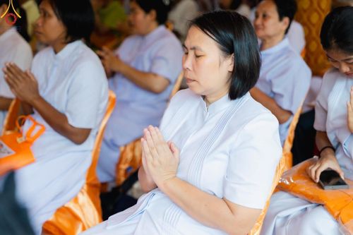 ภาพ No.166745:พิธีทอดกฐิน ณ วัดเขาดินมังกรทอง อ.บ่อทอง จ.ชลบุรี  ในโครงการกฐินสามัคคีทั่วไทย 30,000 วัด บูชาธรรม 80 ปี หลวงพ่อธัมมชโย โดยคณะศิษยานุศิษย์วัดพระธรรมกาย วันที่ 23 ตุลาคม พ.ศ. 2567