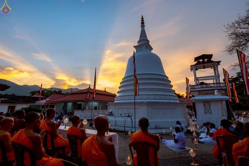 ภาพ No.229947:วันที่ 4 และ 12 พฤษภาคม พ.ศ. 2568 พิธีจุดวิสาขประทีป ถวายเป็นพุทธบูชา ณ วัดสุภัทรารามา มหาวิหาร เมืองบาดุลลา ประเทศศรีลังกา