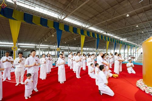 ภาพ No.240193:วันอาทิตย์ที่ 24 สิงหาคม พ.ศ. 2568 งานบุญวันอาทิตย์ พิธีจุดเทียนใจ ไฟนิรันด์ อนันตชัย ณ วัดพระธรรมกาย จ.ปทุมธานี