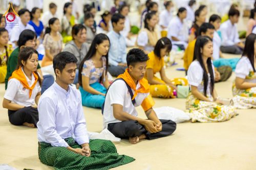 ภาพ No.209631:วันอาทิตย์ที่ 2 มีนาคม พ.ศ. 2568 พิธีภาคบ่าย สัมมนาพิเศษ, ปฏิบัติธรรม พิธีรับมอบพระบรมสารีริกธาตุ ณ สภาธรรมกายสากล วัดพระธรรมกาย