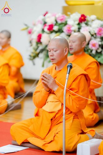 ภาพ No.220957:วันที่ 13 เมษายน พ.ศ. 2568 พิธีโปรยรัตนชาติปฐมเริ่มสถาปนาเจดีย์ และ พิธีเปิดหมู่บ้านปฏิบัติธรรม เพื่อการบรรลุธรรม ณ วัดป่าธรรมกายนานาชาติโทชิหงิ  ประเทศญี่ปุ่น