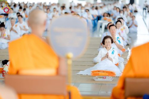 ภาพ No.253524:วันอังคารที่ 7 ตุลาคม พ.ศ.2568 (วันพระ ขึ้น 15 ค่ำ เดือน 11) พิธีบุพเปตพลี ครั้งที่ 171 ร่วมอุทิศบุญแด่หมู่ญาติที่ล่วงลับไปแล้ว และสืบทอดอายุพระพุทธศาสนา ณ หอฉันคุณยายอาจารย์ฯ วัดพระธรรมกาย