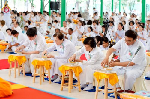 ภาพ No.223731:วันอาทิตย์ที่ 11 พฤษภาคม พ.ศ. 2568 พิธีอุปสมบทสามเณรเปรียญธรรมอุปสมบทอุทิศชีวิต 9 รูป อุบาสก 1 ท่าน ณ อุโบสถพระไตรปิฏกวัดพระธรรมกาย