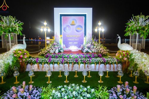 ภาพ No.137394:พิธีฉลองชัยสวดมนต์บทธรรมจักร 6,400,000,000 จบ ณ มหารัตนวิหารคด วัดพระธรรมกาย ในวันวิสาขบูชา พุธที่ 22 พฤษภาคม พ.ศ. 2567 ( วันพระขึ้น 15 ค่ำ เดือน 6 )