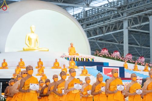 ภาพ No.102790:พิธีรับมอบต้นสมบัติจักรพรรดิ เพื่องานเผยแผ่พระพุทธศาสนาวิชชาธรรมกายไปทั่วโลก แด่ศูนย์ส่งเสริมศีลธรรมทั่วโลก 224 แห่ง วันอาทิตย์ที่ 17 ธันวาคม พ.ศ. 2566 ณ สภาธรรมกายสากล วัดพระธรรมกาย