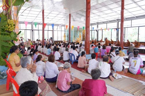 ภาพ No.168498:พิธีทอดกฐิน ณ วัดป่าศรีสุวรรณ จ.ชัยภูมิ ในโครงการกฐินสามัคคีทั่วไทย 30,000 วัด บูชาธรรม 80 ปี หลวงพ่อธัมมชโย โดยคณะศิษยานุศิษย์วัดพระธรรมกาย วันที่ 20 ตุลาคม พ.ศ. 2567