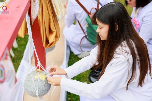 ภาพ No.142565:พิธีพัทธสีมา ประดิษฐานลูกนิมิตมหาสมบัติ สถาปนาอุโบสถวัดพระธรรมกายลอนดอน บูชาธรรม 80 ปี หลวงพ่อธัมมชโย วันเสาร์ที่ 22 มิถุนายน พ.ศ. 2567