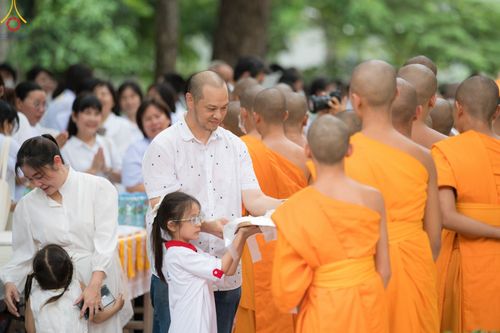 ภาพ No.84829:พิธีอธิษฐานพรรษา ของคณะสงฆ์ ในวันเข้าพรรษา แรม 1 ค่ำ เดือน 8 วันที่ 2 สิงหาคม พ.ศ. 2566 ณ โบสถ์พระไตรปิฎก วัดพระธรรมกาย ต.คลองสาม อ.คลองหลวง จ.ปทุมธานี