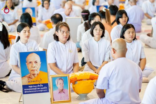 ภาพ No.277386:วันเสาร์ที่ 6 ธันวาคม พ.ศ. 2568 พิธีบรรพชาอุปสมบทและพิธีถวายบาตร โครงการอุปสมบทบูชาธรรมมหาปูชนียาจารย์ ประจำปี พ.ศ.2568 โครงการบวชพระนานาชาติ AEC และ WAB รุ่น CEO (นักบริหาร) รุ่นที่ 5 ณ โบสถ์พระไตรปิฏก วัดพระธรรมกาย