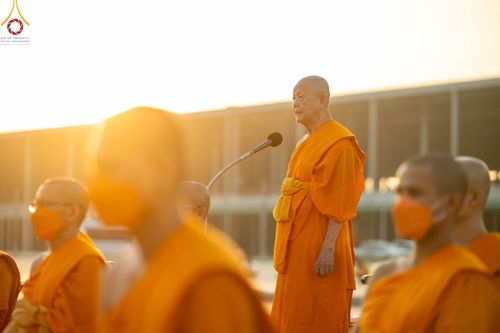 ภาพ No.102267:พระธรรมทายาทในโครงการอุปสมบทหมู่ บูชาธรรมมหาปูชนียาจารย์ ร่วมปฏิบัติธรรม ถ่ายภาพหมู่ประวัติศาสตร์ และรับฟังโอวาทจากหลวงพ่อทัตตชีโว ณ ลานธรรม พระมหาธรรมกายเจดีย์ วัดพระธรรมกาย วันที่ 15 ธันวาคม พ.ศ. 2566