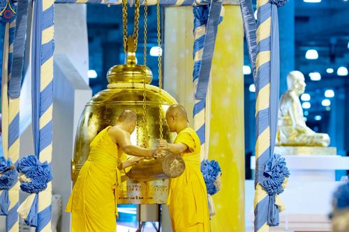 ภาพ No.241174:วันพุธที่ 27 สิงหาคม พ.ศ. 2568 พิธีฉลองชัยสวดมนต์ บทธัมมจักกัปปวัตตนสูตร ครบ 7,650,575,757 จบ ในวันธรรมชัย วัดพระธรรมกาย