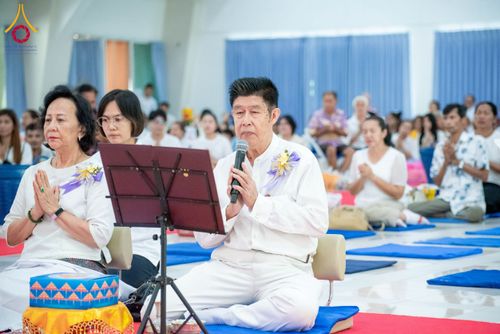 ภาพ No.218042:วันอาทิตย์ที่ 13 เมษายน พ.ศ. 2568 พิธีตักบาตรฉลองสามเณรใหม่ 75 รูป เนื่องในวันสงกรานต์ (โครงการบรรพชาสามเณรฟื้นฟูพระพุทธศาสนาทั่วไทย ประจำปีพุทธศักราช 2568) ณ ศูนย์ปฏิบัติธรรมระยอง(บ้านช่องลม) ตำบลบางบุตร อำเภอบ้านค่าย จังหวัดระยอง