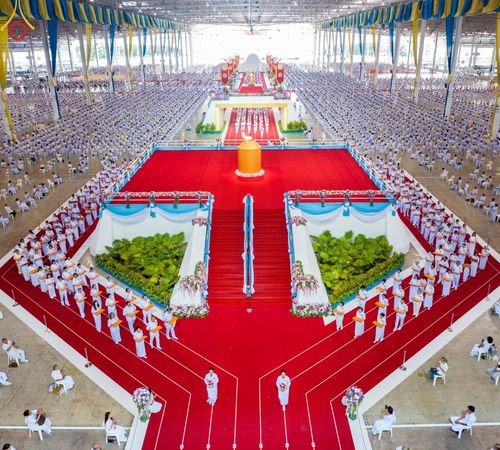 ภาพ No.160114:พิธีทอดผ้าป่าสมทบกฐินวัดพระธรรมกาย และสมทบกฐิน 30,000 วัดทั่วไทย ครั้งที่ 3 ณ สภาธรรมกายสากล วัดพระธรรมกาย วันพฤหัสบดีที่ 10 ตุลาคม พ.ศ. 2567