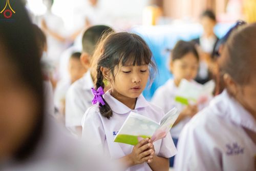 ภาพ No.104891:วันรวมพลังเด็กดี V-star ผู้นำฟื้นฟูศีลธรรมโลก จังหวัดกำแพงเพชร ณ ศูนย์ปฏิบัติธรรมกำแพงเพชร ในอุปถัมภ์พระพรหมวชิรปัญญาจารย์ วันที่ 22 ธันวาคม พ.ศ. 2566