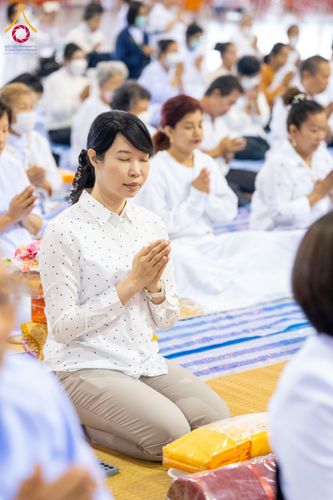ภาพ No.204280:พิธีถวายภัตตาหารเป็นสังฆทาน แด่พระธรรมยาตรา ณ วัดพระธรรมกาย ตำบลคลองสาม อำเภอคลองหลวง จังหวัดปทุมธานี ในโครงการธรรมยาตรา กตัญญูบูชา มหาปูชนียาจารย์ พระมงคลเทพมุนี(สด จนฺทสโร) พระผู้ปราบมาร อนุสรณ์สถาน 7 แห่ง ปีที่ 13 วันที่ 31 มกราคม พ.ศ. 2568
