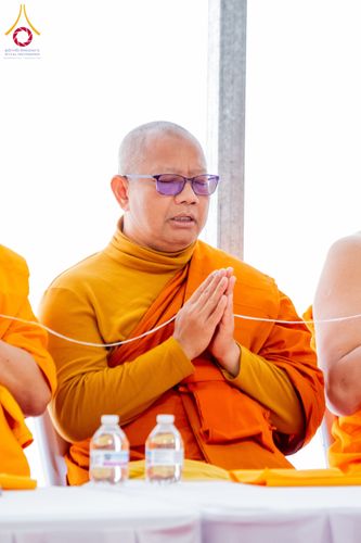 ภาพ No.135461:พิธีเจริญพระพุทธมนต์สมโภช แก้วบรมจักรพรรดิรัตนอนันต์ สถาปนาอาคารปฏิบัติธรรม แก้วธรรมชัยรัตนอนันต์ บูชาธรรมเนื่องในโอกาสอายุวัฒนมงคล 80 ปี หลวงพ่อธัมมชโย (22 เมษายน พ.ศ. 2567) วันพุธที่ 3 เมษายน พ.ศ. 2567 ณ วัดพระธรรมกายเทนเนสซี ประเทศสหรัฐอเมริกา