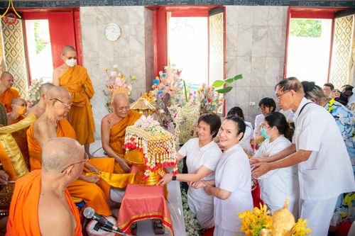 ภาพ No.165089:พิธีทอดกฐิน ณ วัดใหม่พิเรนทร์ แขวงวัดอรุณ เขตบางกอกใหญ่ กรุงเทพมหานคร ในโครงการกฐินสามัคคีทั่วไทย 30,000 วัด บูชาธรรม 80 ปี หลวงพ่อธัมมชโย โดยคณะศิษยานุศิษย์วัดพระธรรมกาย วันที่ 20 ตุลาคม พ.ศ. 2567