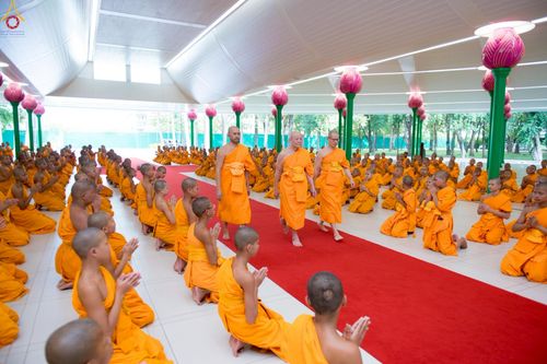 ภาพ No.250627:วันอังคารที่ 7 ตุลาคม พ.ศ. 2568 พิธีมหาปวารณาออกพรรษา ณ โบสถ์พระไตรปิฎก วัดพระธรรมกาย