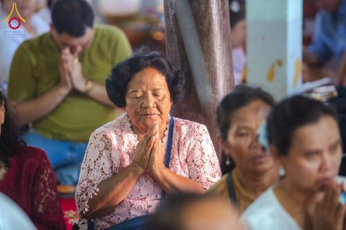 ภาพ No.170001:พิธีทอดกฐิน ณ วัดเขาสมอระบัง จ.เพชรบุรี ในโครงการกฐินสามัคคีทั่วไทย 30,000 วัด บูชาธรรม 80 ปี หลวงพ่อธัมมชโย โดยคณะศิษยานุศิษย์วัดพระธรรมกาย วันที่ 26 ตุลาคม พ.ศ. 2567