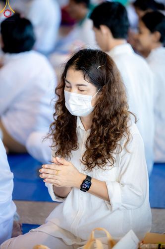 ภาพ No.150990:พิธีตักบาตร ในวันอาทิตย์ต้นเดือน วันที่ 1 กันยายน พ.ศ. 2567 ณ สภาธรรมกายสากล วัดพระธรรมกาย