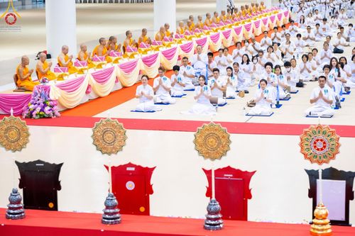 ภาพ No.57947:พิธีมุทิตาสักการะพระสังฆาธิการ ผู้ที่ได้รับพระราชทานเลื่อนและตั้งสมณศักดิ์ ปีพุทธศักราช 2567 วันอาทิตย์ที่ 28 เมษายน พ.ศ. 2567 ณ วัดพระธรรมกาย จ.ปทุมธานี