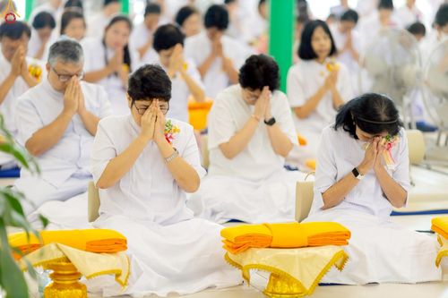 ภาพ No.227691:วันเสาร์ที่ 31 พฤษภาคม พ.ศ.2568 พิธีถวายผ้าไตรแด่สามเณรผู้เข้ารับการอุปสมบท , พิธีอุปสมบทสามเณรเตรียม DCI วัดพระธรรมกาย จ.ปทุมธานี