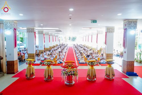 ภาพ No.171925:พิธีทอดกฐินสร้างพระเจดีย์ ประดิษสถานพระบรมสารีริกธาตุ ณ วัดกิ่วลม อ.ฮอด จ.เชียงใหม่ ในโครงการกฐินสามัคคีทั่วไทย 30,000 วัด บูชาธรรม 80 ปี หลวงพ่อธัมมชโย โดยคณะศิษยานุศิษย์วัดพระธรรมกาย วันที่ 26 ตุลาคม พ.ศ. 2567