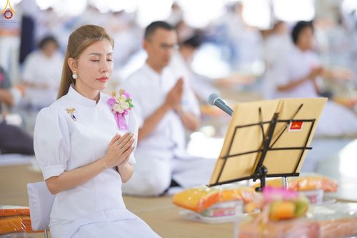 ภาพ No.229669:วันที่ 25 มิถุนายน พ.ศ. 2568 (แรม 15 ค่ำ เดือน 7) พิธีบุพเปตพลี ครั้งที่ 166 ร่วมอุทิศบุญแด่หมู่ญาติที่ล่วงลับไปแล้ว และสืบทอดอายุพระพุทธศาสนา ณ หอฉันคุณยายอาจารย์ฯ วัดพระธรรมกาย