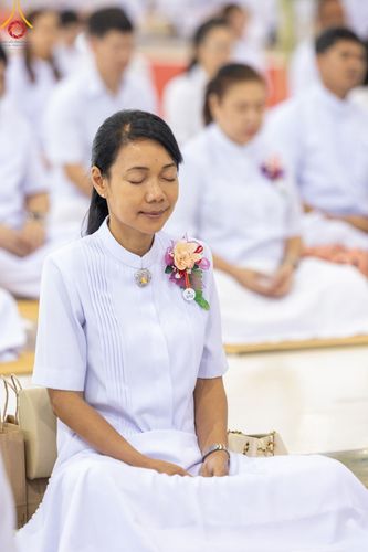 ภาพ No.159150:พิธีบูชาข้าวพระ ในวันอาทิตย์ต้นเดือน วันที่ 6 ตุลาคม พ.ศ. 2567 ณ สภาธรรมกายสากล วัดพระธรรมกาย