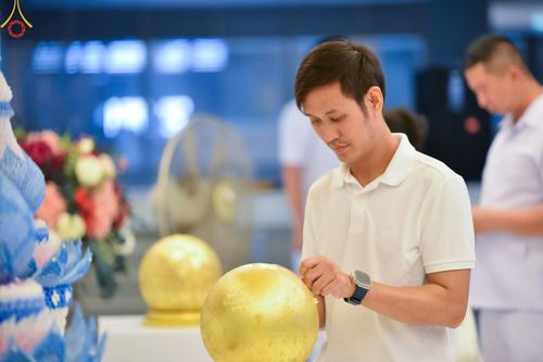 ภาพ No.144607:ชาวอำเภอคลองหลวง จังหวัดปทุมธานี ถวายเทียนพรรษามหามงคล เนื่องในเทศกาลเข้าพรรษา ประจำปี 2567 แด่คณะสงฆ์วัดพระธรรมกาย  วันพฤหัสบดีที่ 18 กรกฎาคม พ.ศ. 2567