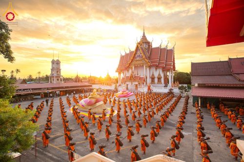 ภาพ No.197051:พระธรรมยาตราปฏิบัติธรรม และถ่ายภาพหมู่ประวัติศาสตร์ ณ วัดโบสถ์(บน) ตำบลบางคูเวียง อำเภอบางกรวย จังหวัดนนทบุรี ในโครงการธรรมยาตรา กตัญญูบูชา มหาปูชนียาจารย์ พระมงคลเทพมุนี(สด จนฺทสโร) พระผู้ปราบมาร อนุสรณ์สถาน 7 แห่ง ปีที่ 13 วันที่ 18 มกราคม พ.ศ. 2568