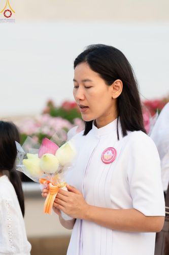 ภาพ No.133709:พิธีเวียนประทักษิณและพิธีวันทาเจดีย์ โครงการบรรพชาสามเณร ฟื้นฟูพระพุทธศาสนาทั่วไทย ณ วัดพระธรรมกาย วันเสาร์ที่ 6 เมษายน พ.ศ. 2567