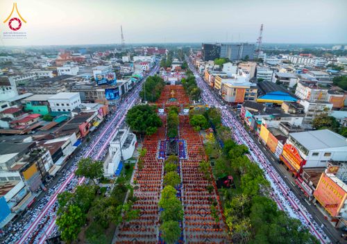 ภาพ No.312710:วันอาทิตย์ที่ 8 มีนาคม พ.ศ.2569 ทำบุญเมืองนครราชสีมา 558 ปี ตักบาตรพระ 10,000 รูป (ภาพชุดที่ 2)