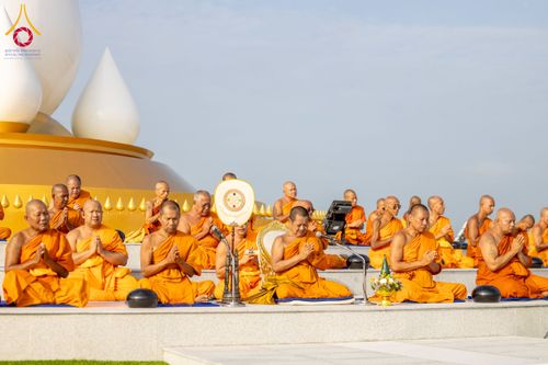 ภาพ No.230146:วันเสาร์ที่ 28 มิถุนายน พ.ศ. 2568 พิธีถวายสังฆทาน 323 วัด 4 จังหวัดชายแดนใต้ ปีที่ 21 ครั้งที่ 178 พิธีมอบกองทุนหนุนแรงใจช่วยครูใต้ ปีที่ 18 ครั้งที่ 142 ณ ศูนย์อบรมเยาวชนจังหวัดปัตตานี