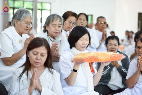 ภาพ No.278087:วันเสาร์ที่ 6 ธันวาคม พ.ศ. 2568 พิธีเวียนประทักษิณ ขอขมามอบผ้าไตร บรรพชาอุปสมบทหมู่ธรรมทายาท จำนวน 53 รูป โครงการอุปสมบทหมู่ รุ่นบูชาธรรมมหาปูชนียาจารย์ ประจำปี 2568 จังหวัดสระบุรี