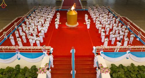 ภาพ No.90488:พิธีปฏิบัติธรรม และพิธีจุดเทียนใจ ไฟนิรันดร์ อนันตชัย วันอาทิตย์ที่ 15 ตุลาคม พ.ศ. 2566 ณ สภาธรรมกายสากล วัดพระธรรมกาย