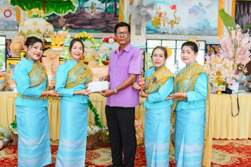 ภาพ No.170102:พิธีทอดกฐิน ณ วัดทุ่งวิจิตร อ.นาดี จ.ปราจีนบุรี ในโครงการกฐินสามัคคีทั่วไทย 30,000 วัด บูชาธรรม 80 ปี หลวงพ่อธัมมชโย โดยคณะศิษยานุศิษย์วัดพระธรรมกาย วันที่ 27 ตุลาคม พ.ศ. 2567