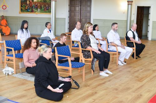 ภาพ No.88317:วัดพระธรรมกายนอร์ธสวีเดน ได้จัดโครงการสอนสมาธิ  1 Day Meditation Retreat วันอาทิตย์ที่ 17 กันยายน พ.ศ. 2566
