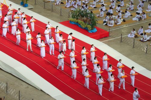 ภาพ No.99780:พิธีทอดผ้าป่า ต้นสมบัติจักรพรรดิ ในวันอาทิตย์ที่ 3 ธันวาคม พ.ศ. 2566 ณ สภาธรรมกายสากล วัดพระธรรมกาย จ.ปทุมธานี