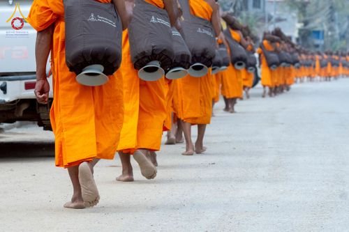 ภาพ No.213059:วันที่ 14 - 15 มีนาคม พ.ศ. 2568 คณะสงฆ์และสามเณรเดินธรรมยาตรา ในโครงการบวชสามเณรเนปาล 500 รูป ไปยังสถานที่รอบมายาเทวีและลุมพินีเกรด ณ ลุมพินี ประเทศเนปาล