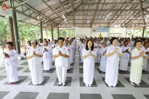 ภาพ No.152403:พิธีมอบสไบแก้ว โครงการอบรมอุบาสิกาแก้วจังหวัดบุรีรัมย์รุ่นที่ 1 วันที่ 6-8 กันยายน พ.ศ. 2567