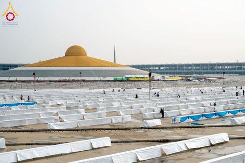 ภาพ No.217728:วันที่ 10-14 เมษายน พ.ศ. 2568 เจ้าหน้าที่อาสาสมัคร เตรียมงานวันคุ้มครองโลก ชุดที่ 2 วัดพระธรรมกาย จ.ปทุมธานี