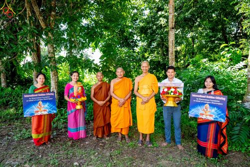 ภาพ No.261628:วันที่ 19 ตุลาคม พ.ศ. 2568 พิธีทอดกฐินสมทบ วัดกัลยาณมิตรต่างประเทศ บูชาธรรม 81 ปี หลวงพ่อธัมมชโย ณ วัดสารนาถ เมืองคาร์การชารี ประเทศบังกลาเทศ 