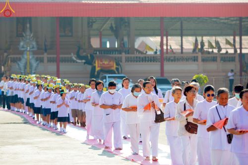 ภาพ No.192122:พิธีทอดผ้าป่าทำนุบำรุงศาสนสถาน ณ วัดนราภิรมย์ ตำบลนราภิรมย์ อำเภอบางเลน จังหวัดนครปฐม ในโครงการธรรมยาตรา กตัญญูบูชา มหาปูชนียาจารย์ พระมงคลเทพมุนี(สด จนฺทสโร) พระผู้ปราบมาร อนุสรณ์สถาน 7 แห่ง ปีที่ 13 วันที่ 9 มกราคม พ.ศ. 2568