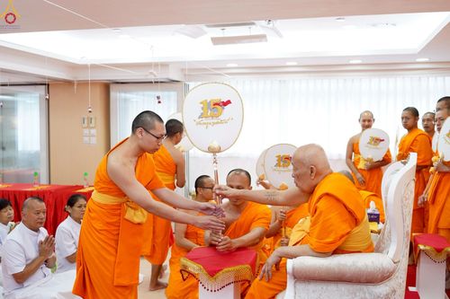 ภาพ No.233673:วันอาทิตย์ที่ 6 กรกฎาคม พ.ศ.2568 พิธีสมโภช 15 ปี วัดพระธรรมกายเกาลูน และพิธีมุทิตาสักการะเปรียญธรรม 9 ประโยค ณ วัดพระธรรมกายเกาลูน เขตปกครองพิเศษฮ่องกง สาธารณรัฐประชาชนจีน